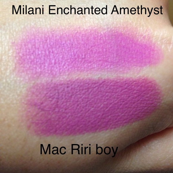 Lipstick - Picture 15 of 16